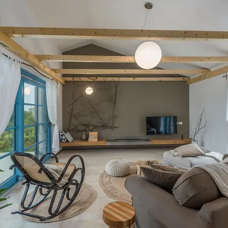 Kokola Villa Vilanija